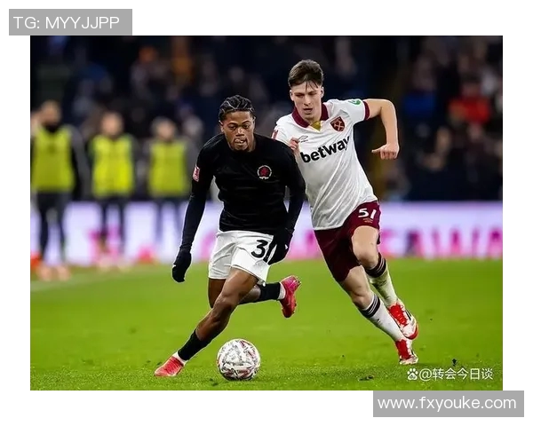 佛罗伦萨足球俱乐部转会传闻引发关注多名球员可能离队或加盟