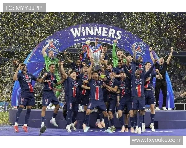 巴黎圣日耳曼召开球队全员会议,法甲冠军聚焦转会市场 巴黎圣日耳曼召开球队全员会议,法甲冠军聚焦转会市场